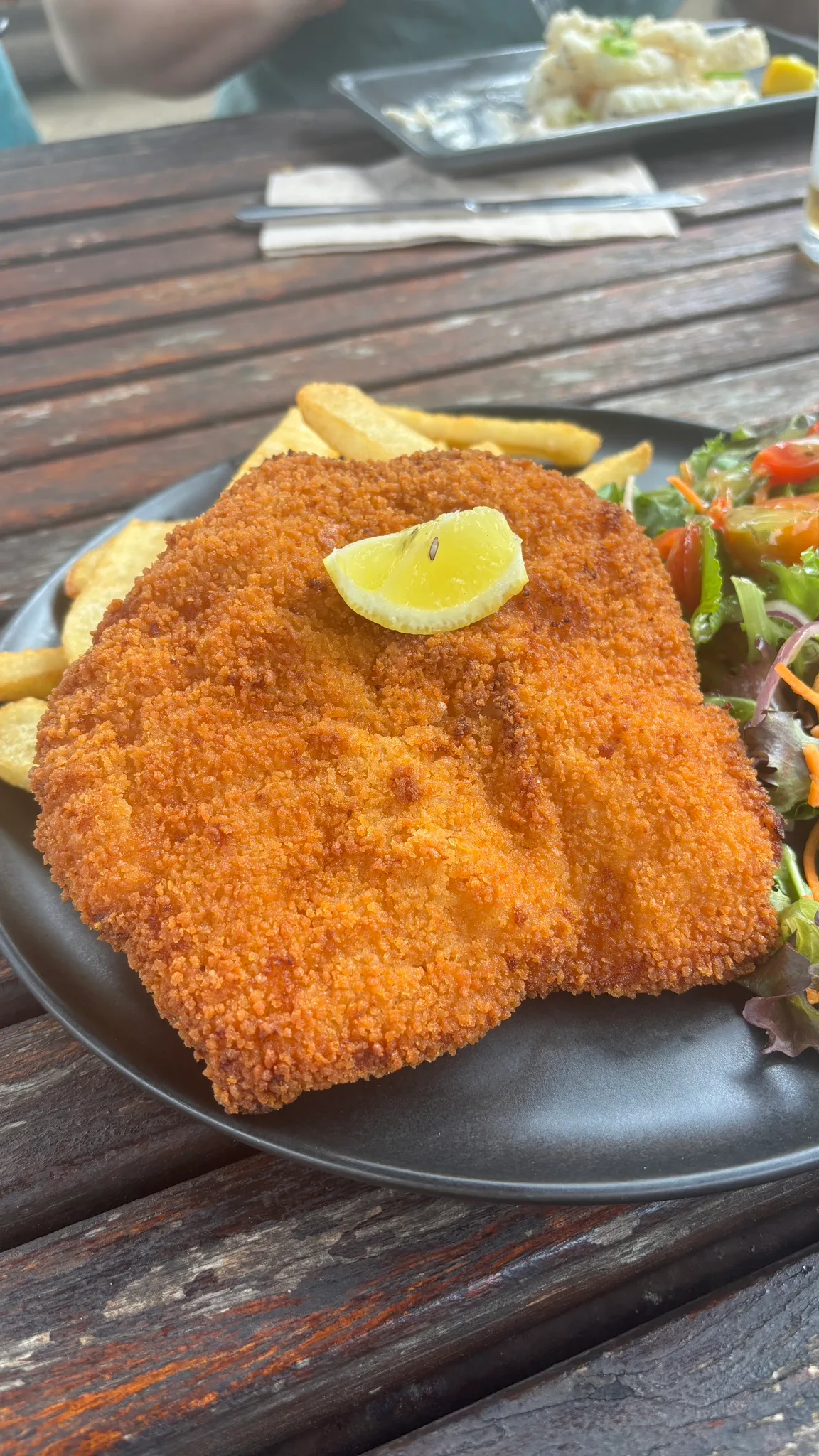Kristof is 🍽️ eating at Porepunkah Pub.