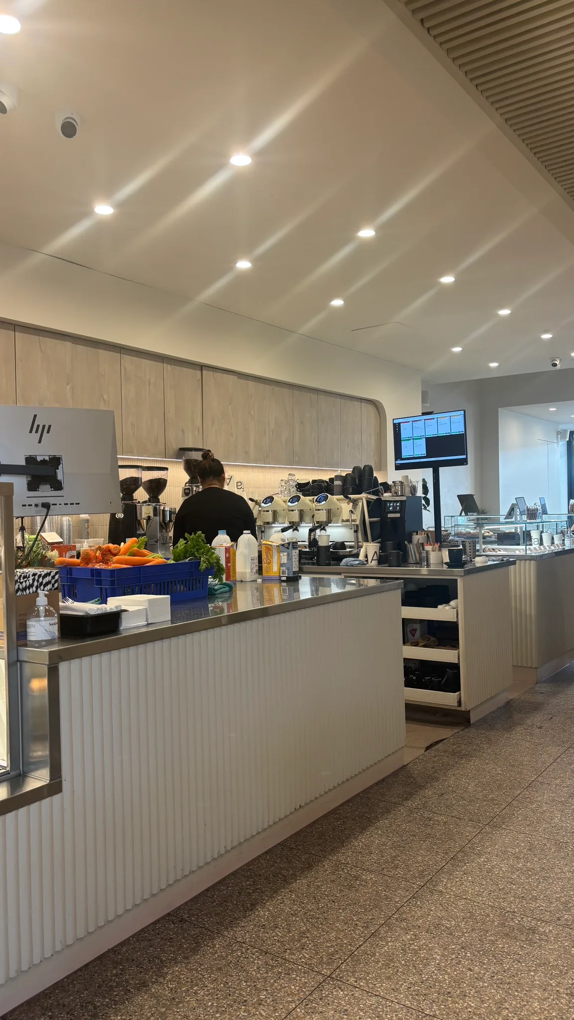 Kristof is 🏛️ visiting at Alfa. Yarraville.