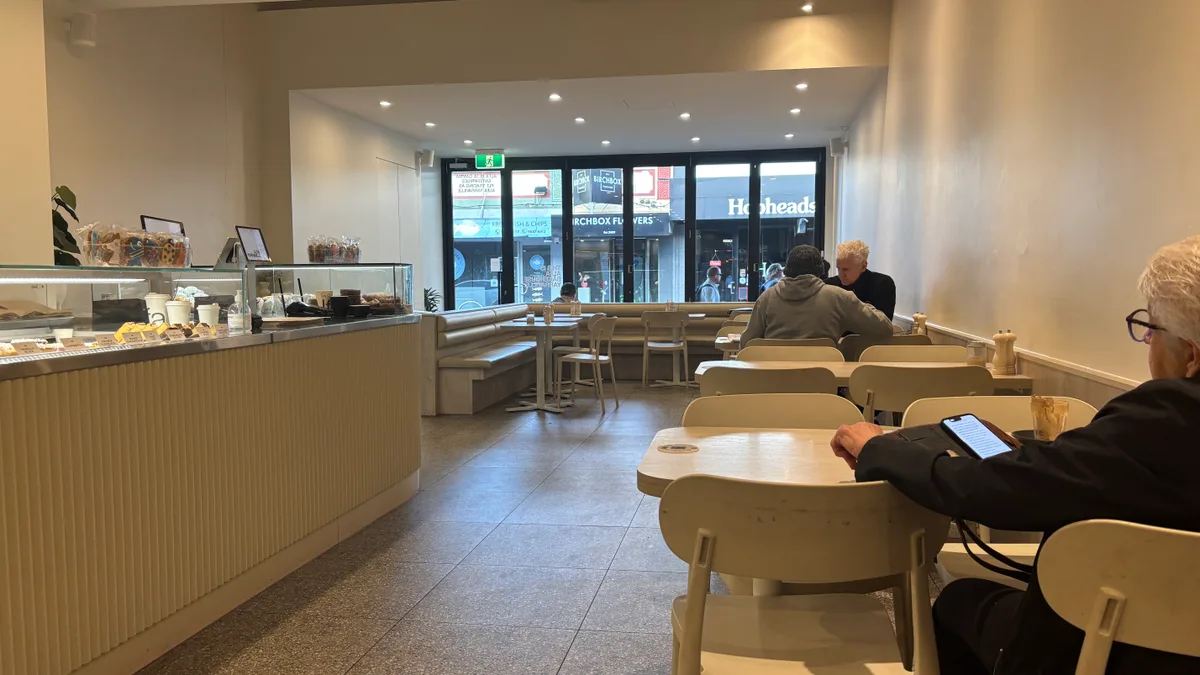 Kristof is 🏛️ visiting at Alfa. Yarraville.