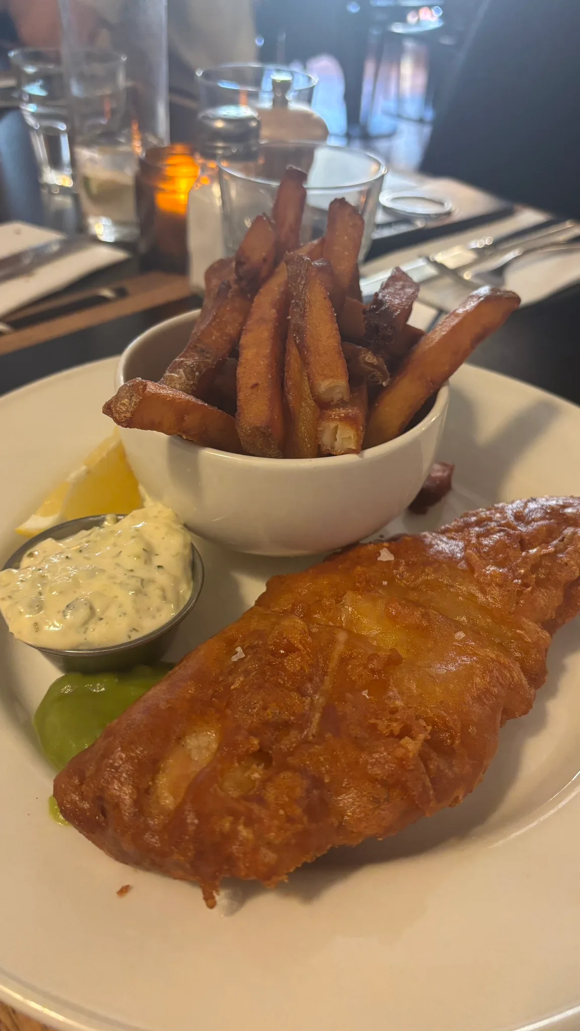 Kristof is 🍟 eating fish and chips at The Vic Hotel Footscray with Nada.