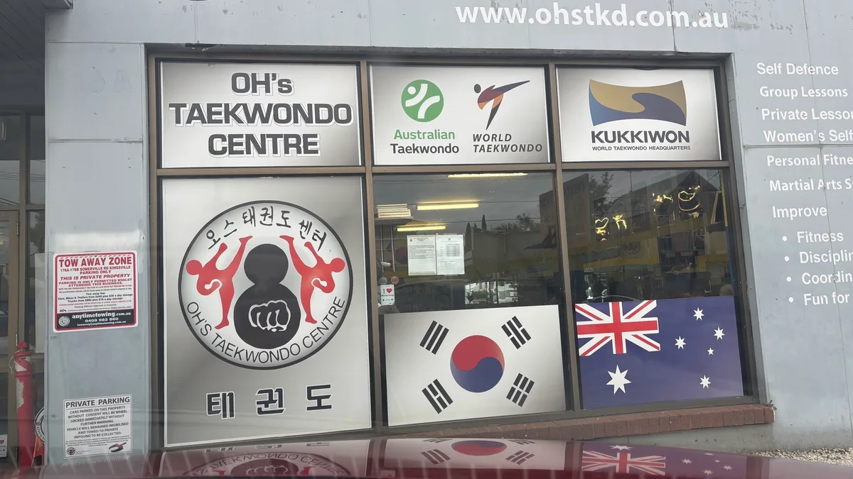 Kristof is 🏛️ visiting at Oh’s Taekwondo Centre.