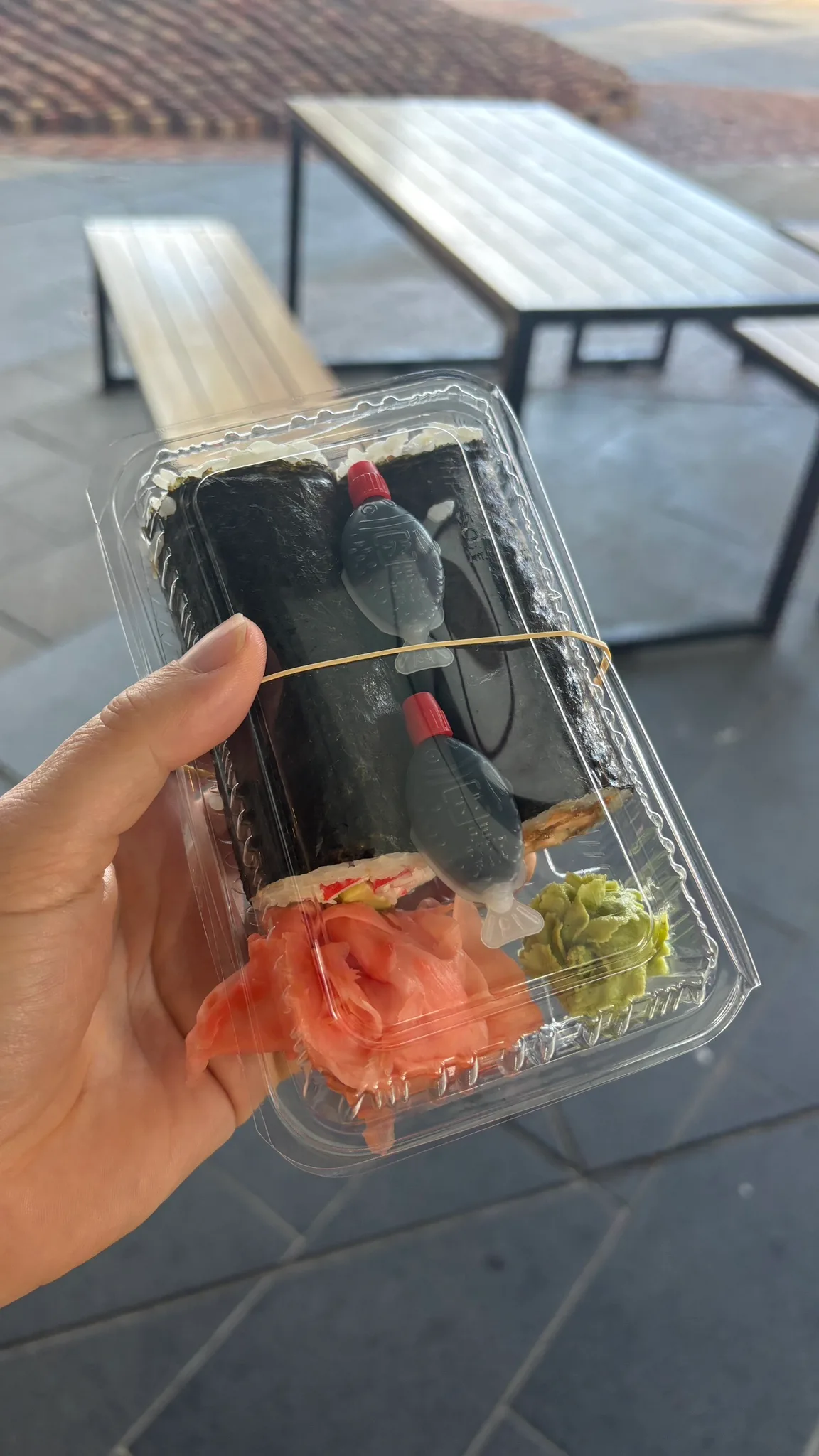 Kristof is 🍣 eating sushi at Ichi-maki.