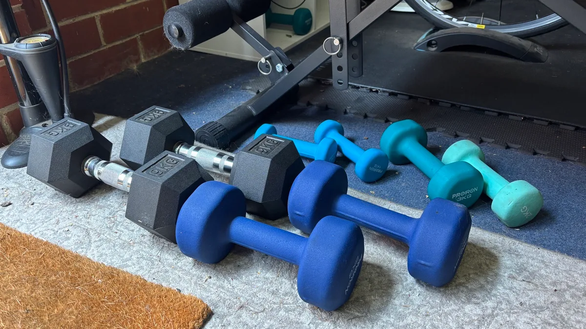 Kristof is 💪 exercising in Yarraville with Raphael.