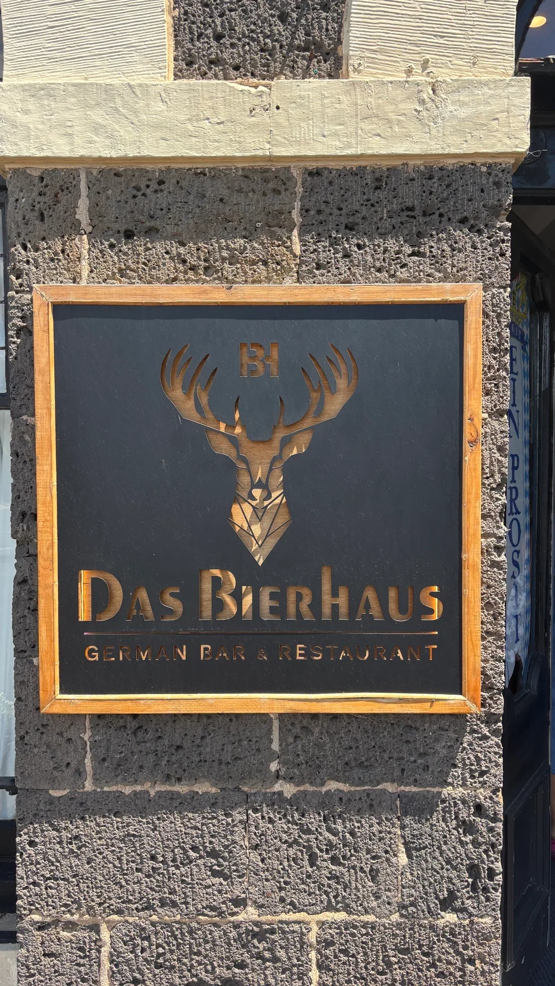 Kristof is 🍽️ eating at Das Bierhaus with Nada.