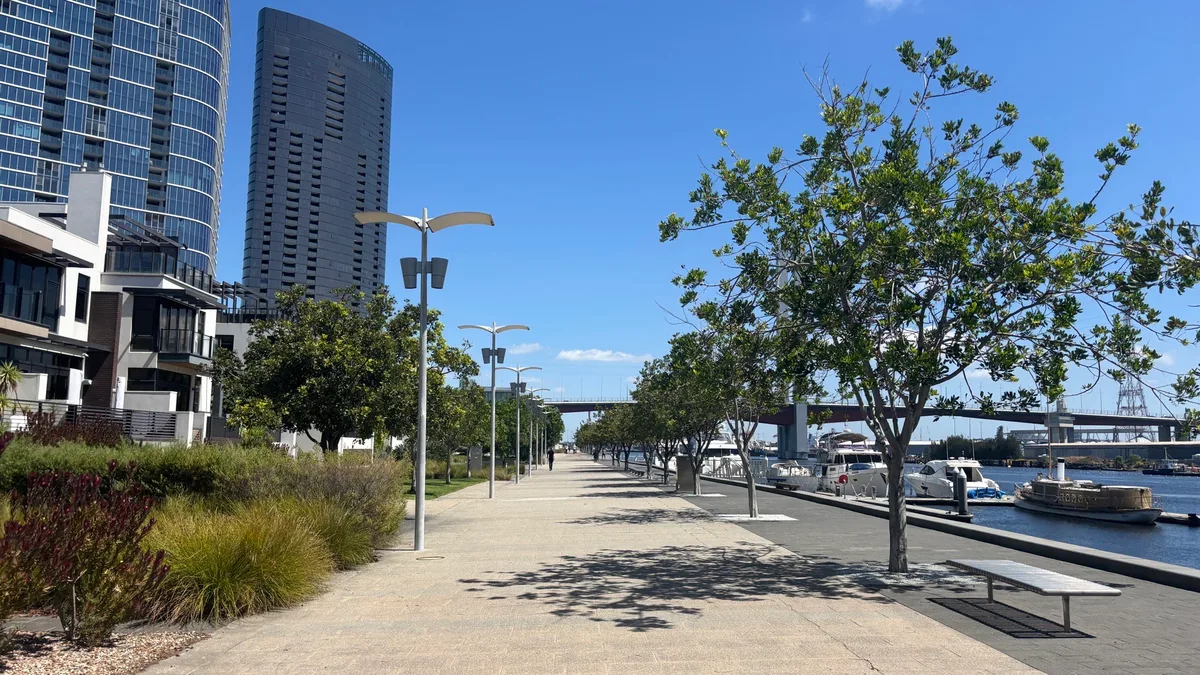 Kristof is 💪 exercising in Docklands.
