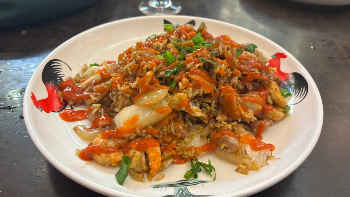 Kristof is 🍽️ eating at Chopstix Noodle Bar with Raphael and Nada.