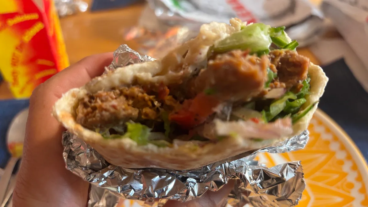 Kristof is 🍽️ eating at Kebab Zone & Grill.