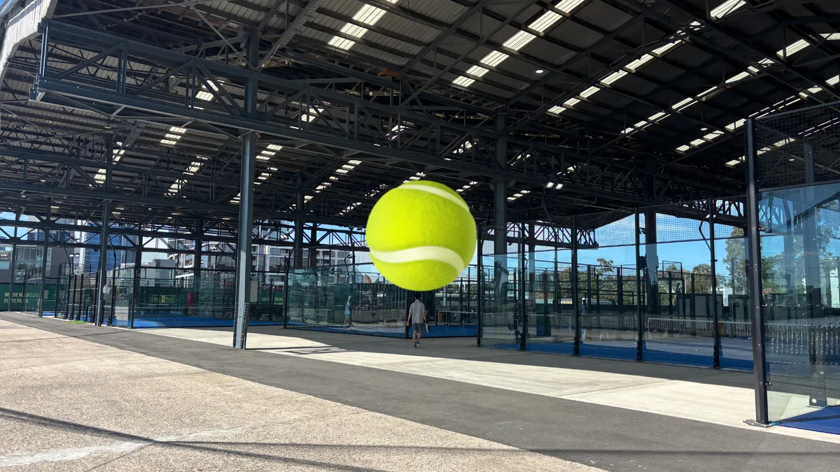 Kristof is 🏛️ visiting at Game4Padel Docklands.