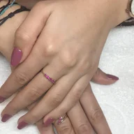 Luxie nail spa logo