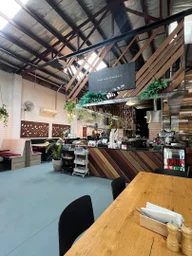 Denis the Menace Cafe logo