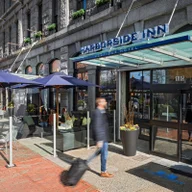 Harborside Inn logo