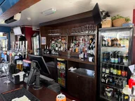 Pub on the Thames logo