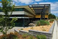 Holmesglen Institute Glen Waverley Campus logo