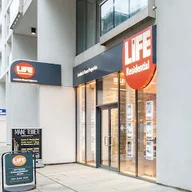 Life Residential Canary Wharf logo