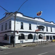 Victoria Hotel logo