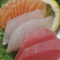 Ueno Market Take Out Sushi logo