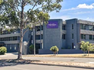 Mercure North Melbourne logo