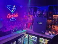 Pier One Night Spot logo