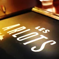 Les Arlots logo