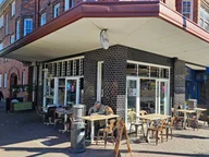 Vini's Cafe logo