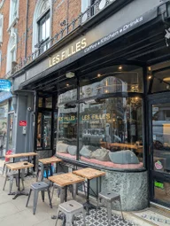 Les Filles Cafe Lancaster Gate logo