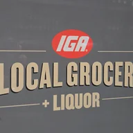 Clarendon Street IGA Xpress Plus Liquor logo