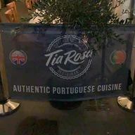 Tia Rosa logo