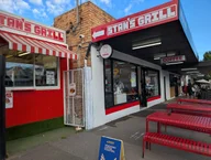 Stan's Grill logo