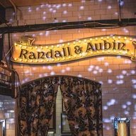 Randall & Aubin logo