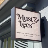 Must & Lees logo