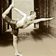 Sunyoga Friedrichshain logo