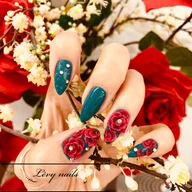 Levy Nails & Beauty logo