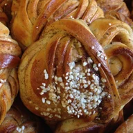 Fabrique Bakery Hoxton logo