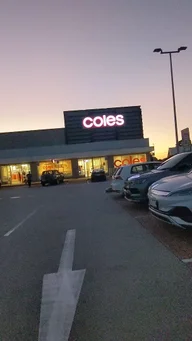 Coles Yarraville logo