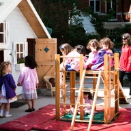 Iverna Gardens Montessori logo