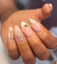 The Nailounge - Chiswick logo