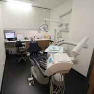 Lok Dentists - Sydney CBD logo