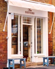 Three Sisters logo
