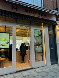 Moo Cafe & Bubble tea logo