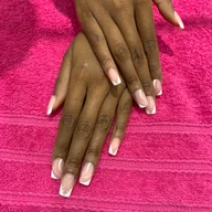 Beautiful Nails logo