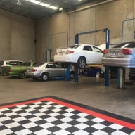 The Unique Garage logo