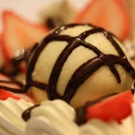 Harajuku Crepes logo