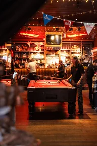 Surly's American Tavern logo