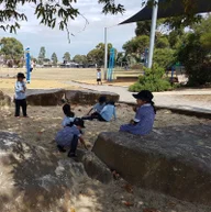 Moomba Park Primary School logo