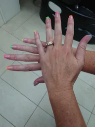 Kiki Nail Salon logo