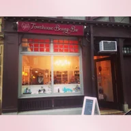 Townhouse Beauty Bar Boston logo