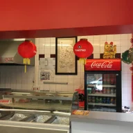 Neighbours Food Bar logo