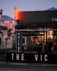 The Vic Bar logo