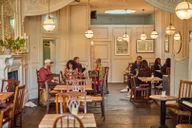 The Hare & Hounds logo