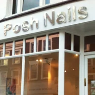 Posh Nails London logo